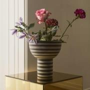 AYTM Varia vase, sort, Ø 23 cm, højde 24 cm, keramik