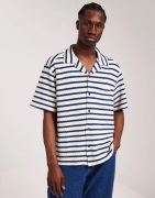 J Lindeberg Tiro Resort Stripe Shirt Kortærmede skjorter Estate Blue