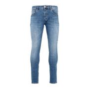 Slim-Fit Medium Waist Jeans
