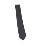 Pre-ejet slips