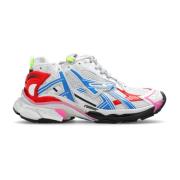 ‘Runner’ sneakers
