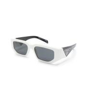 Hvide solbriller med originaltaske