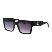 Stilfulde solbriller CKJ23622S