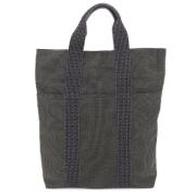 Pre-owned Canvas totes