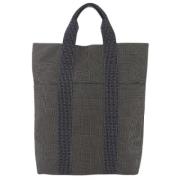 Pre-owned Canvas totes