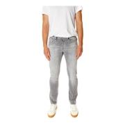 Slim Fit Mid Waist Jeans