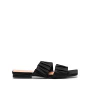 Flad Sandal med Smock Detalje