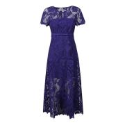 Elegant Lace Midi Kjole