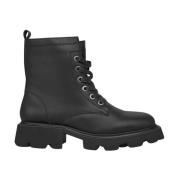 Track sole lace-up leather boots