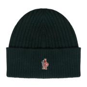 Ribbet uld beanie med logo patch