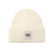 Beanie with logo patch