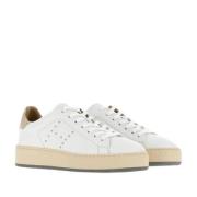 Studded Logo Sneaker med Branded Heel