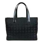 Pre-owned nylon chanel-tasker