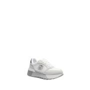 Hvide sporty sneakers