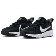 NIKE Sportssko 'STAR RUNNER 4'  sort / hvid