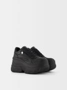 Bershka Sneaker high  sort