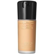 MAC Cosmetics Studio Radiance Serum-Powered Foundation Nc30