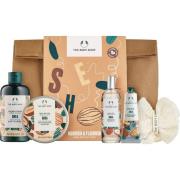 The Body Shop Shea Nourish & Flourish Shea Big Gift Bag