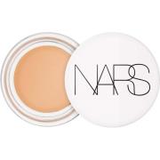 NARS   Light Reflecting Eye Brightener Goldeneye