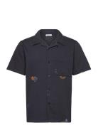 Box Fit Short Sleeve Shirt With Emb Knowledge Cotton Apparel Blue