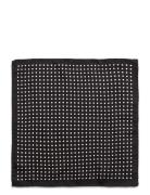 Dot Square Pocket Morris Black