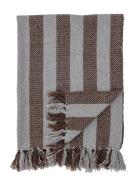 Nann Throw Bloomingville Brown