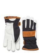 Voss Cz - 5 Finger Black/Cork Hestra Black