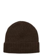 Beanie Amanda Christensen Brown