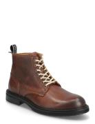 Kenny Cognac Sneaky Steve Brown