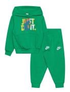 T8-French Terry Pant Set Nike Green