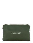 Celia Toiletry Bag - Canvas STUDIO FEDER Green