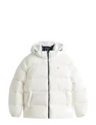 Tjm Essential Down Jacket Ext Tommy Jeans White