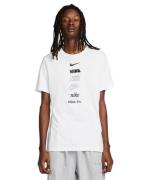 Nike Sportswear T Shirt L - T-shirts hos Magasin