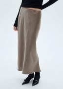 MANGO Midi Satin Skirt Kvinde 34 Midi Nederdele Str L - hos Magasin