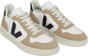 Veja V10 Mand Extra-white_Black_Sahara Sneakers Str 41 - hos Magasin