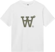 Wood Wood Wwace Big Logo & Badge Tshirt Mand White Kortærmede T-shirts...