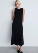 MANGO Flared Mididress Kvinde Black Midi Kjoler Str XS - hos Magasin