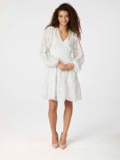 Neo Noir Rihana Burnout Dress Kvinde White Korte Kjoler Str 40 - hos M...