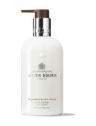 Re-Charge Black Pepper Body Lotion 300 Ml Body Lotion Hudcreme Nude Mo...