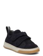 Shoes - Flat - With Velcro Low-top Sneakers Black ANGULUS