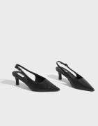 Nelly - Sort - Pointy Low Slingback