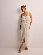 Object Collectors Item - Beige - Objsanne Lo Strap Maxi Dress Div