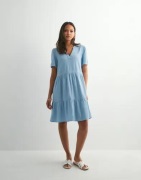 Only - Blå - Onltiri-Caro S/S V-Neck Lin Dress C
