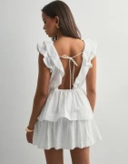 Nelly - Hvid - Perfect Frill Dress
