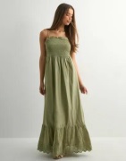 Only - Grøn - Onllou Life Emb Smock Ankel Dress P