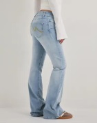 Nelly - Blå - Low Waist Bootcut Stitch Jeans