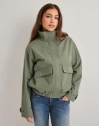 Nelly - Grøn - High Collar Jacket