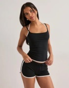 Nelly - Sort - Contrast Mini Shorts